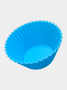 Do you want to brush the silicone cake mold with oil?